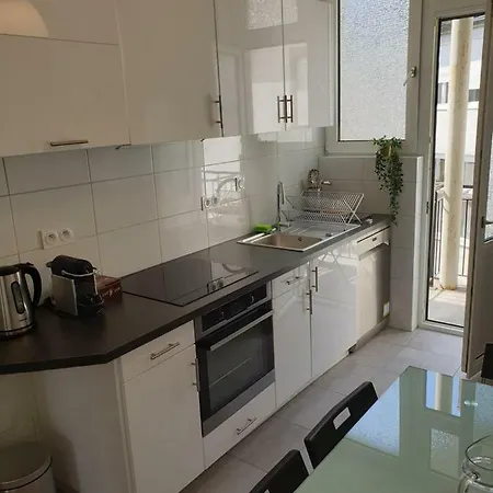 Centre Le 85, Superbe F5, 125m2, 5 Pieces Apartament