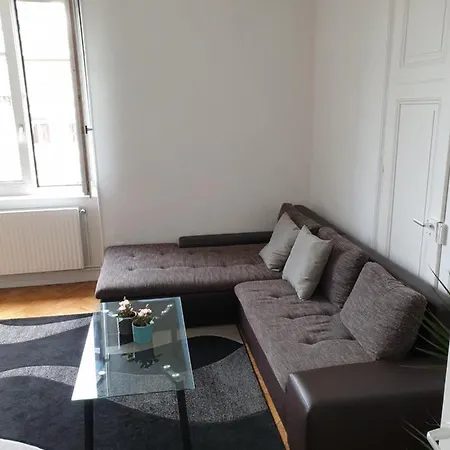 Centre Le 85, Superbe F5, 125m2, 5 Pieces Apartament